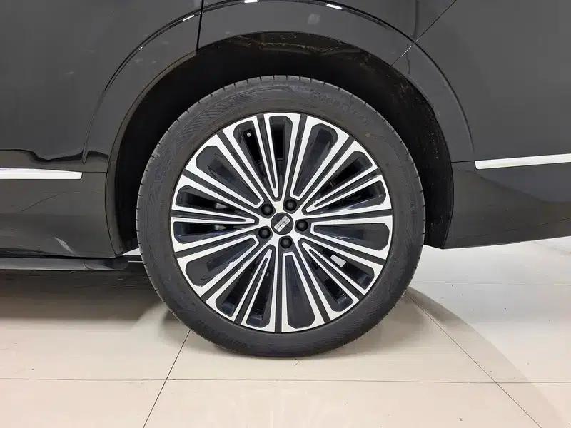 Galaxy M9 2025 210km/h AWD Navigator Edition — миниатюра 9