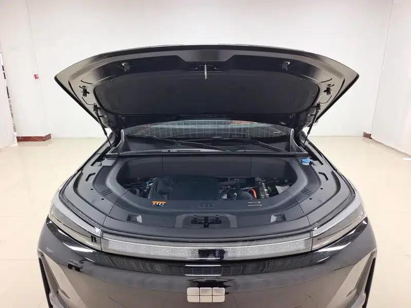 Galaxy M9 2025 210km/h AWD Navigator Edition — миниатюра 10