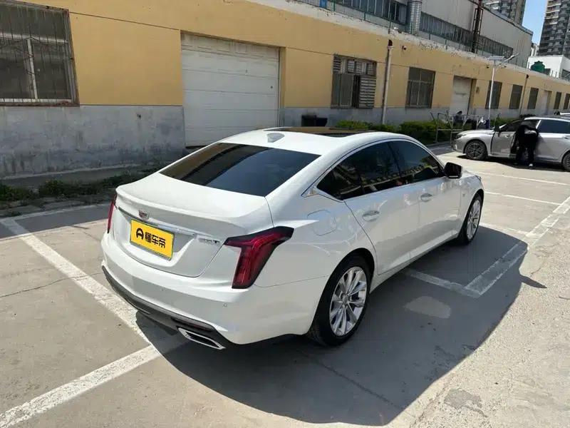 2022 Cadillac CT5 28T Luxury — миниатюра 2