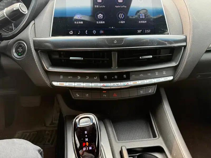 2022 Cadillac CT5 28T Luxury — миниатюра 9