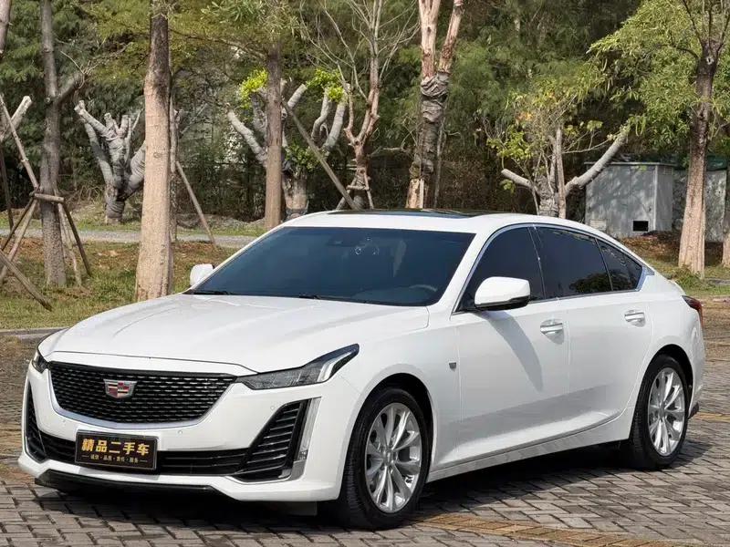 2022 Cadillac CT5 28T Luxury — миниатюра 1