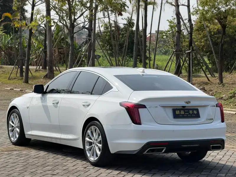 2022 Cadillac CT5 28T Luxury — миниатюра 4