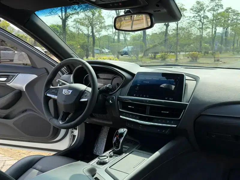 2022 Cadillac CT5 28T Luxury — миниатюра 10