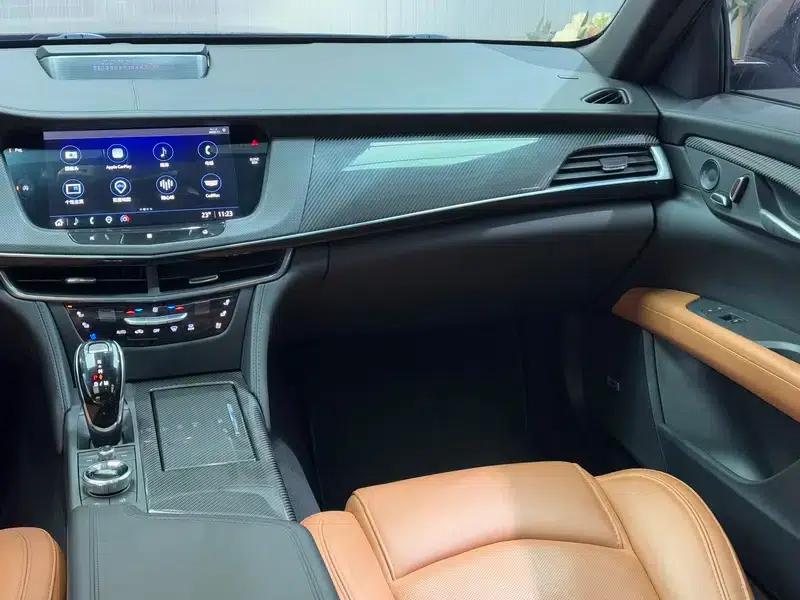 2022 Cadillac CT6 28T Luxury — миниатюра 8