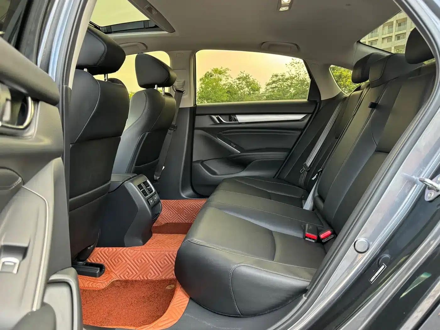 2022 Honda Accord 260TURBO Luxury Edition — миниатюра 5
