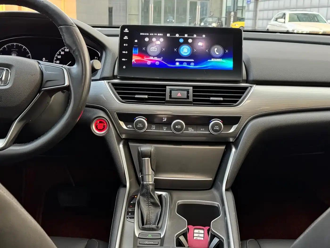 2022 Honda Accord 260TURBO Luxury Edition — миниатюра 10