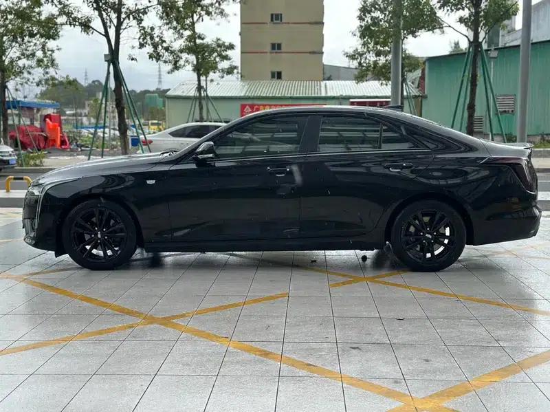 2023 Cadillac CT4 28T Luxury — миниатюра 4