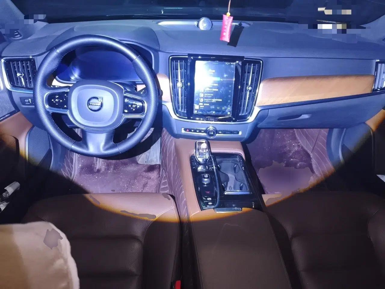 Volvo S90 New Energy 2022 T8 eDrive Hybrid Luxury Edition — миниатюра 9