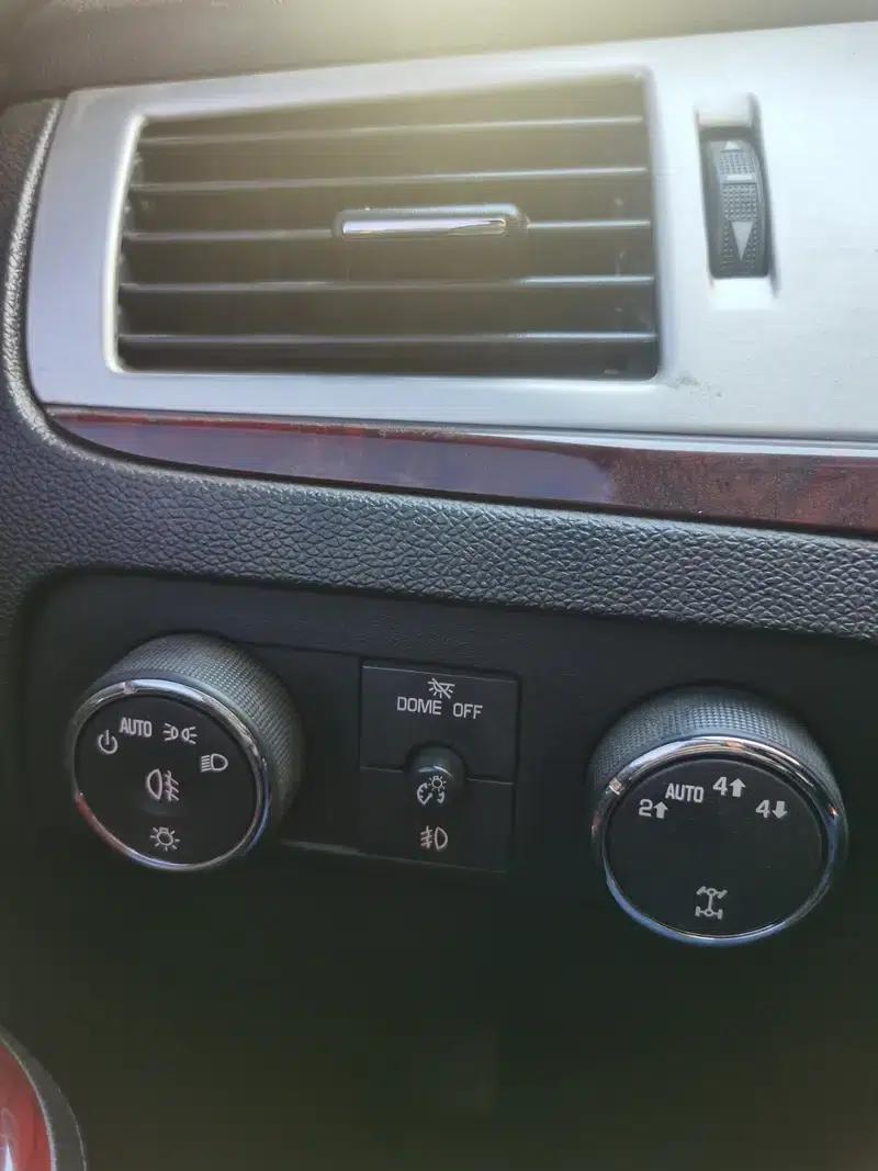 2010 Cadillac Escalade 6.0 Hybrid — миниатюра 22
