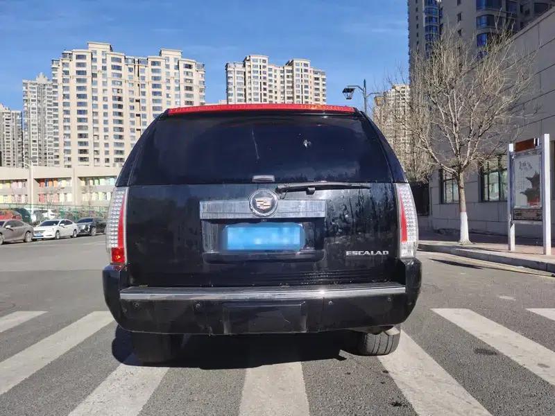 2010 Cadillac Escalade 6.0 Hybrid — миниатюра 6
