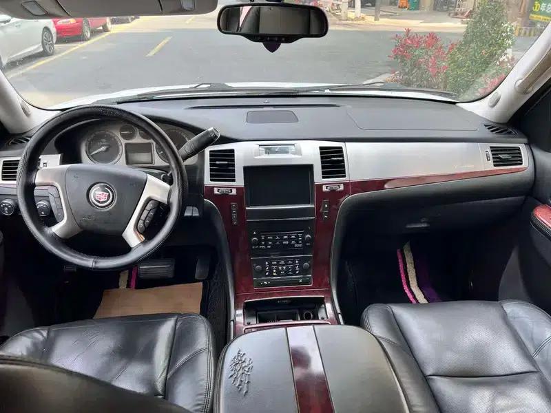 2010 Cadillac Escalade 6.0 Hybrid — миниатюра 9