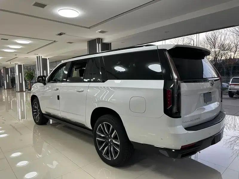 2024 Cadillac Escalade 6.2L Automatic 4WD 7-Seater (Parallel Import) — миниатюра 3