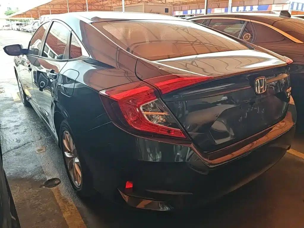 2016 Civic 180TURBO CVT Comfort Edition — миниатюра 5