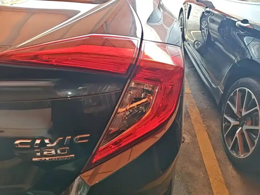 2016 Civic 180TURBO CVT Comfort Edition — миниатюра 8