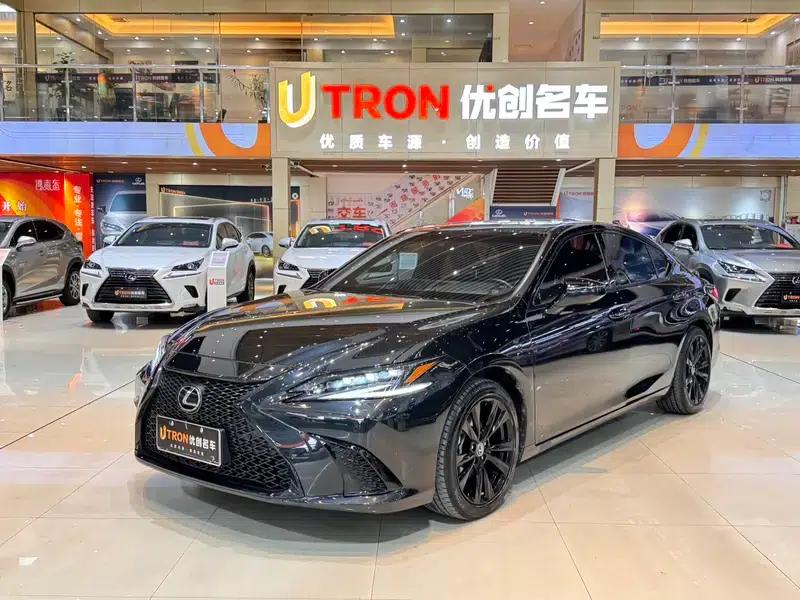 Lexus ES 2025 300h Premium Edition — миниатюра 1