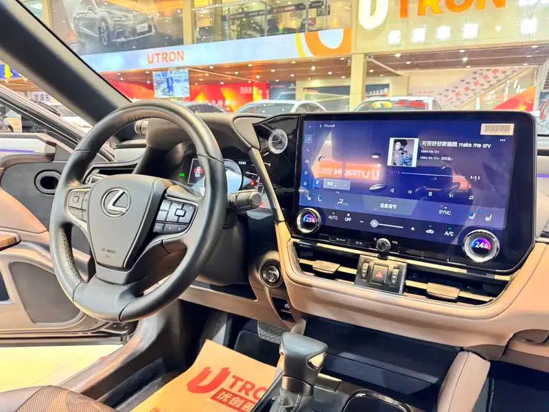 Lexus ES 2025 300h Premium Edition — миниатюра 23