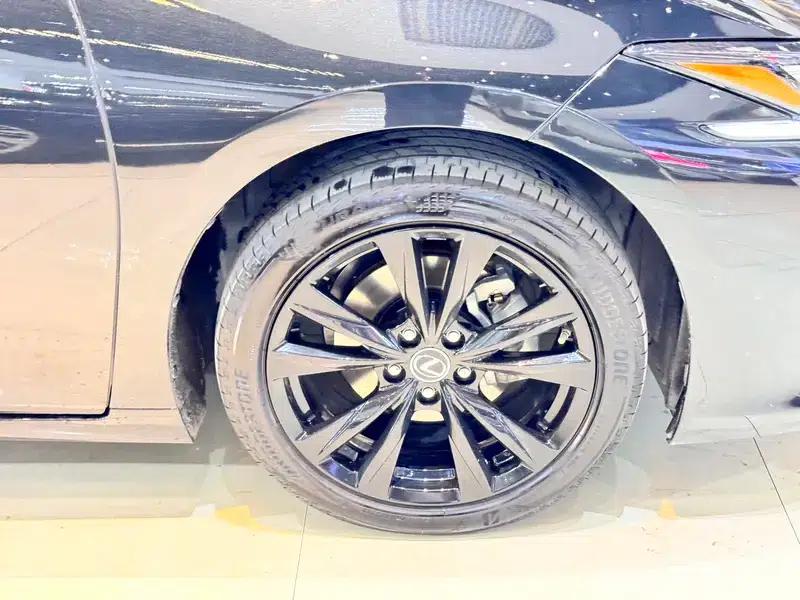 Lexus ES 2025 300h Premium Edition — миниатюра 6