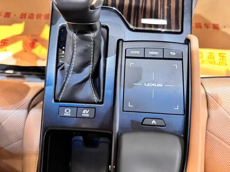 Lexus ES 2020 300h Premium Edition (China VI Emission Standard) — миниатюра 26