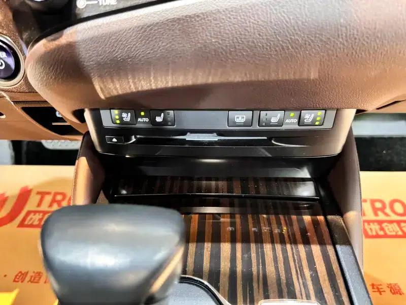 Lexus ES 2020 300h Premium Edition (China VI Emission Standard) — миниатюра 10