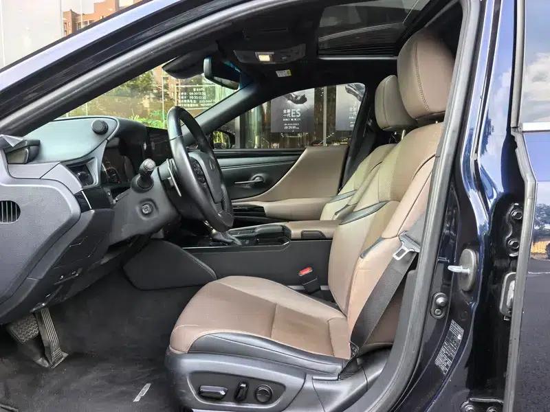 Lexus ES 2021 300h Premium Edition — миниатюра 16