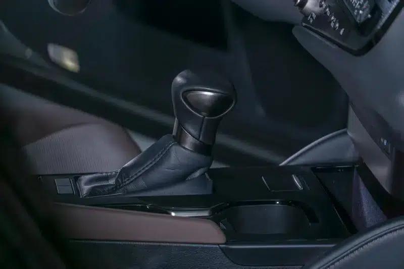 Lexus ES 2024 200 Premium Edition — миниатюра 19