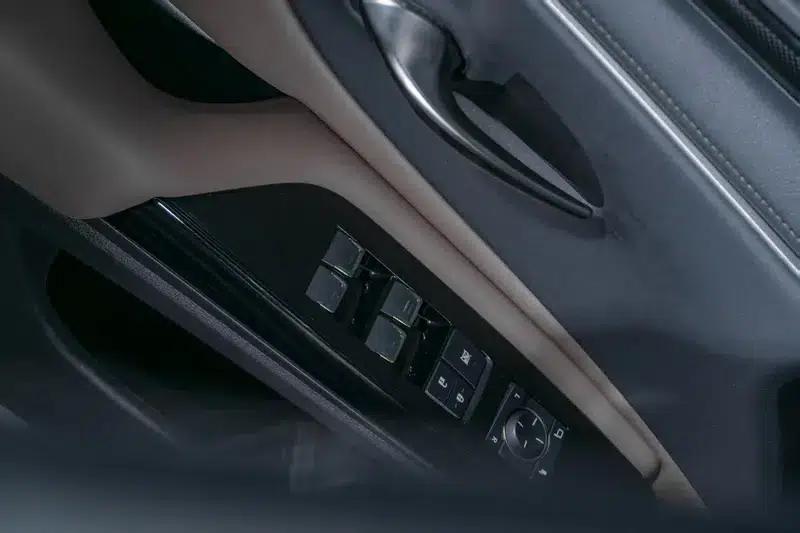 Lexus ES 2024 200 Premium Edition — миниатюра 26