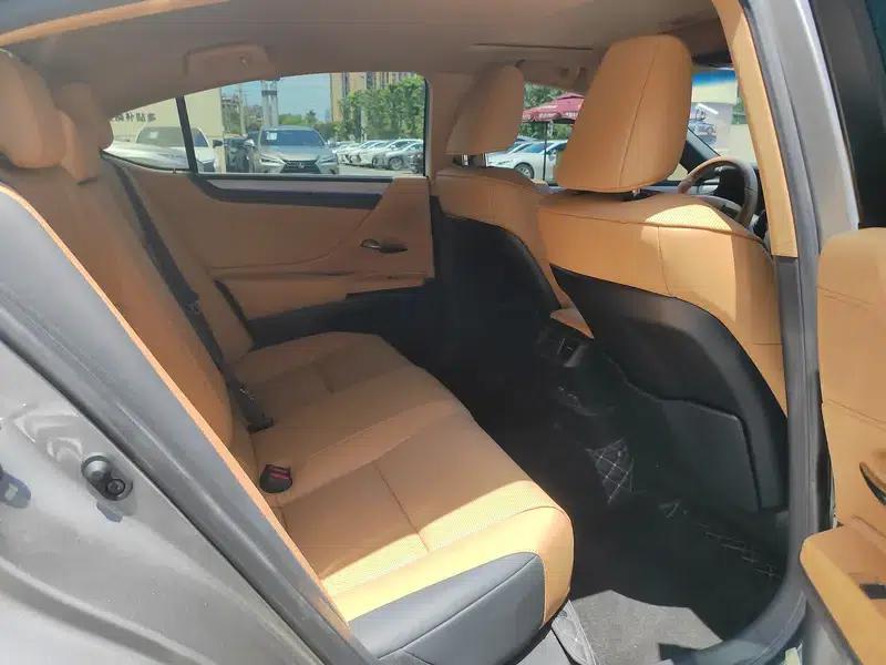 Lexus ES 2025 200 Premium Edition — миниатюра 13
