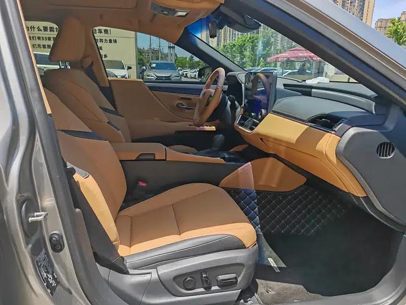Lexus ES 2025 200 Premium Edition — миниатюра 14