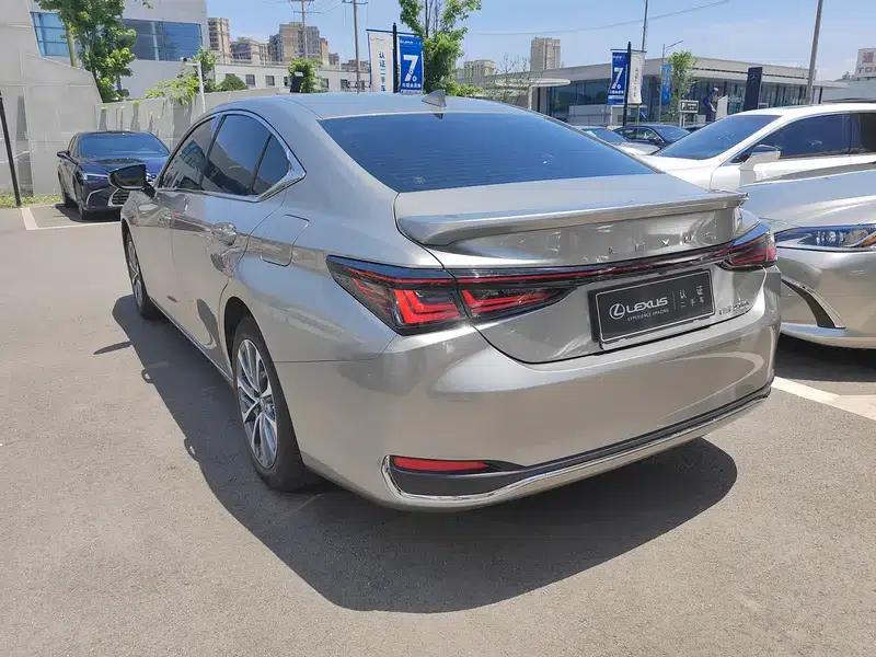 Lexus ES 2025 200 Premium Edition — миниатюра 3