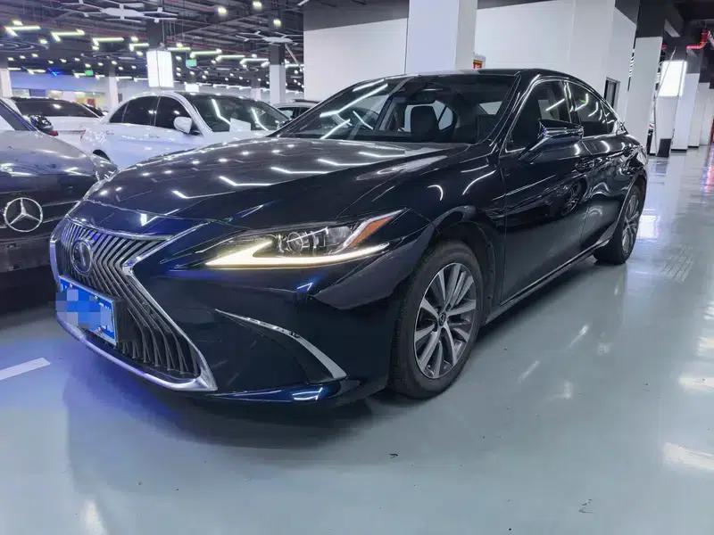 Lexus ES 2021 Model 200 Premium Edition — миниатюра 1