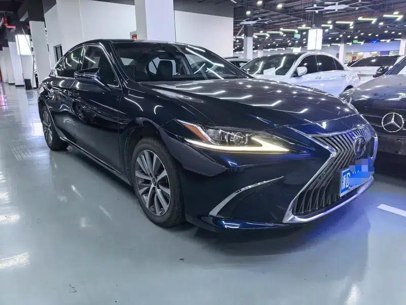 Lexus ES 2021 Model 200 Premium Edition — миниатюра 3
