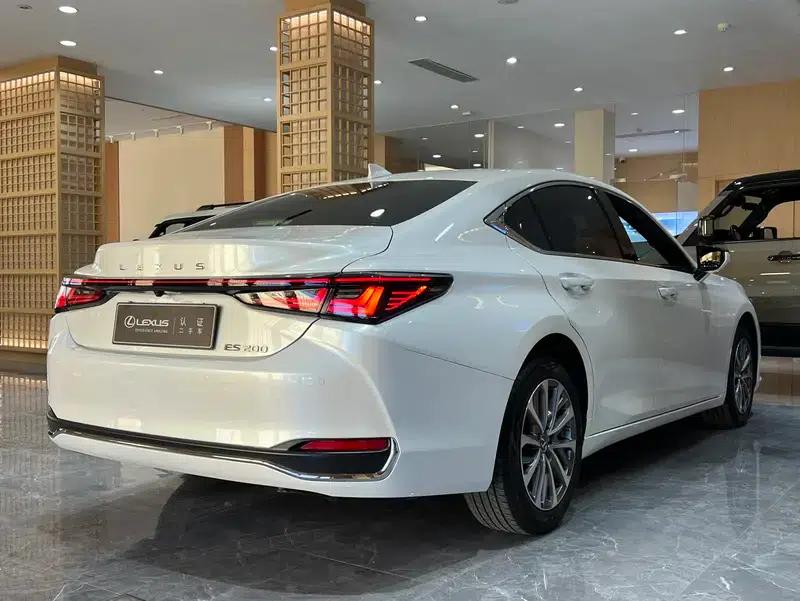 Lexus ES 2025 200 Premium Edition — миниатюра 5
