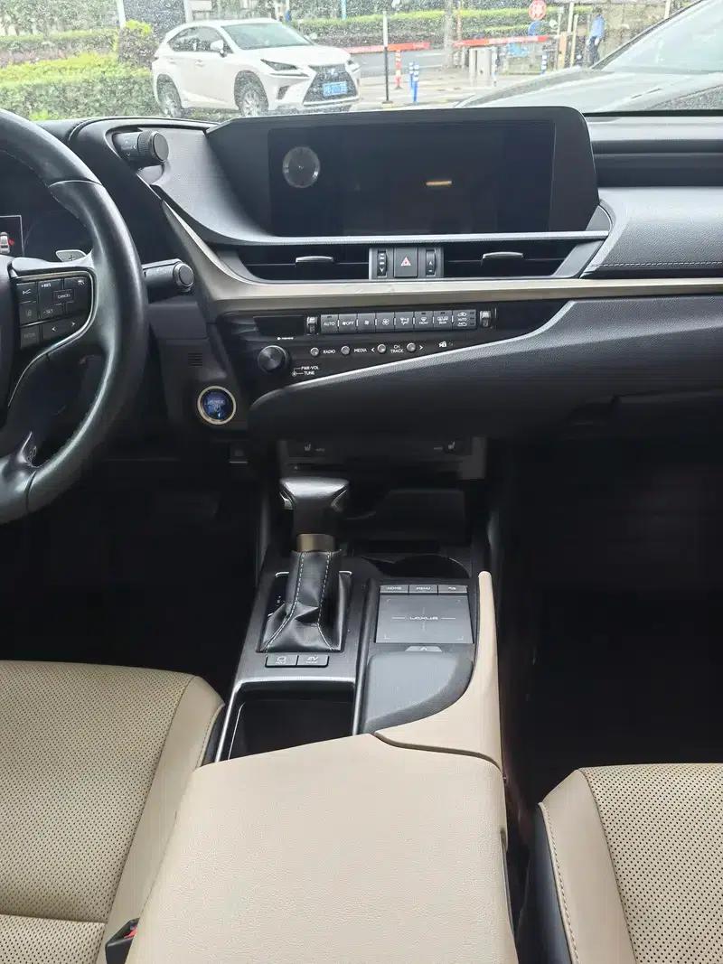 Lexus ES 2020 300h Premium Edition (China V Emission Standard) — миниатюра 5