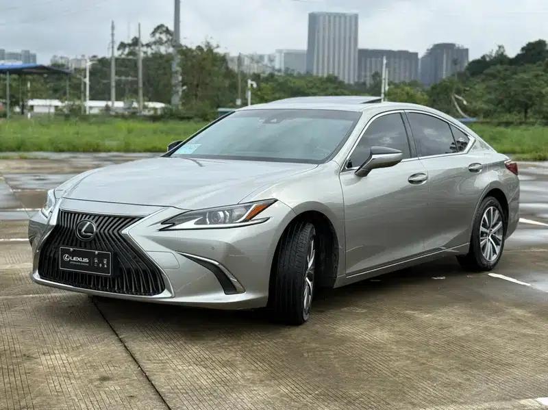Lexus ES 2021 Model 200 Premium Edition — миниатюра 1