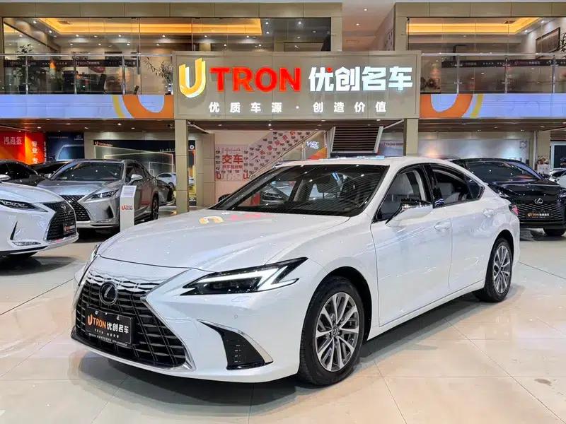 Lexus ES 2025 200 Premium Edition — миниатюра 1
