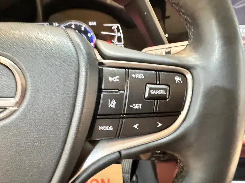 Lexus ES 2025 200 Premium Edition — миниатюра 22