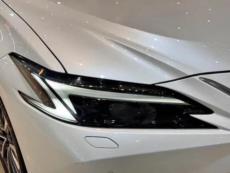 Lexus ES 2025 200 Premium Edition — миниатюра 7
