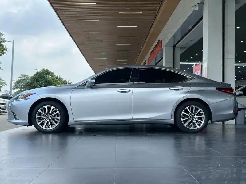 Lexus ES 2022 200 Premium Edition — миниатюра 3
