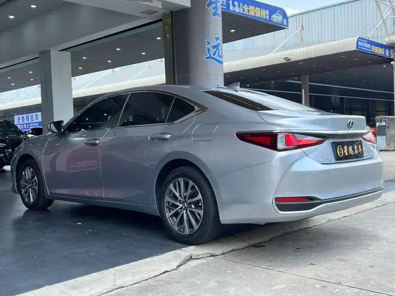 Lexus ES 2022 200 Premium Edition — миниатюра 4