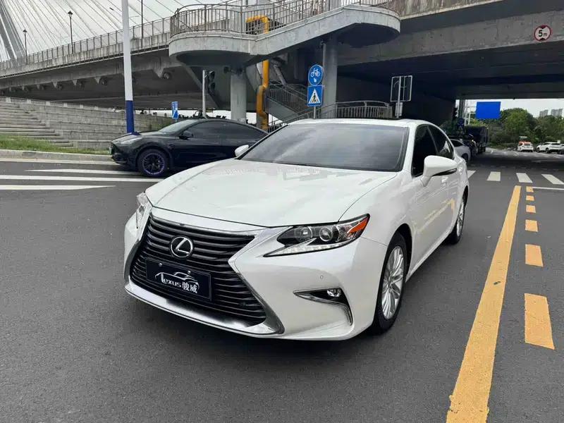 Lexus ES 2015 200 Elite Edition — миниатюра 1