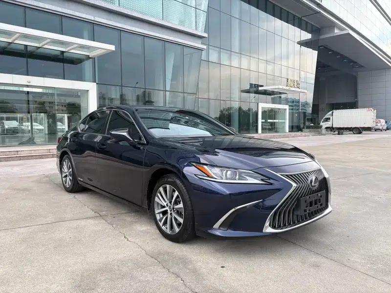 Lexus ES 2020 300h Premium Edition (China VI Emission Standard) — миниатюра 3