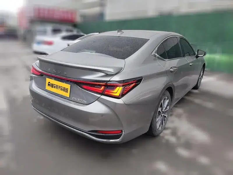 Lexus ES 2025 200 Premium Edition — миниатюра 4