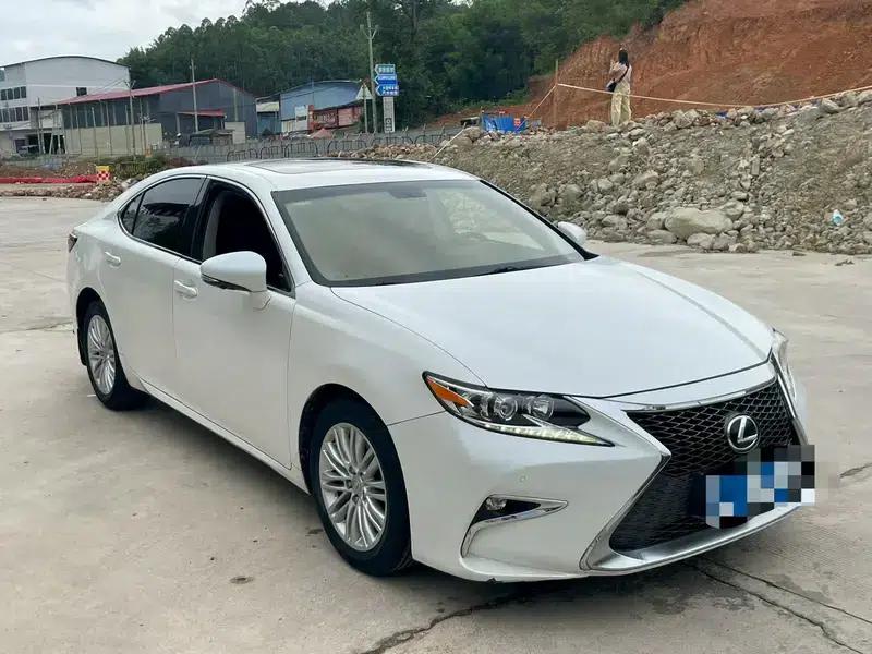 Lexus ES 2015 200 Comfort Edition — миниатюра 3
