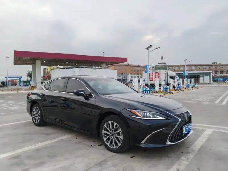 Lexus ES 2022 200 Premium Edition — миниатюра 3