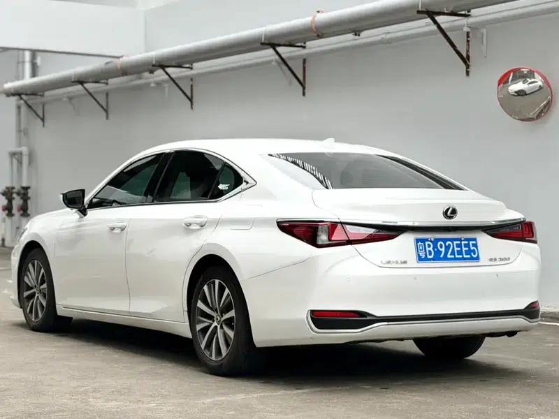 Lexus ES 2018 200 Premium Edition (China VI Emission Standard) — миниатюра 4