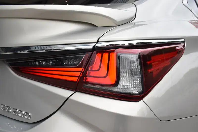 Lexus ES 2018 200 Premium Edition (China VI Emission Standard) — миниатюра 9