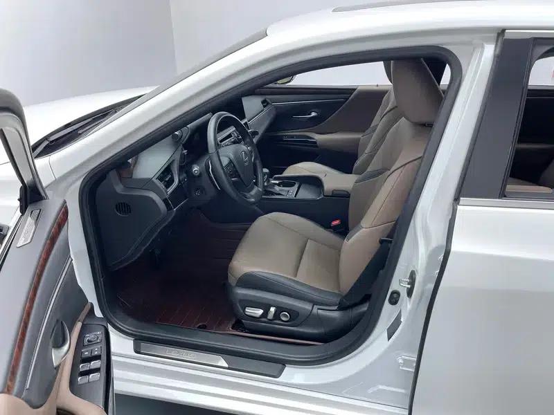 Lexus ES 2022 200 Premium Edition — миниатюра 17
