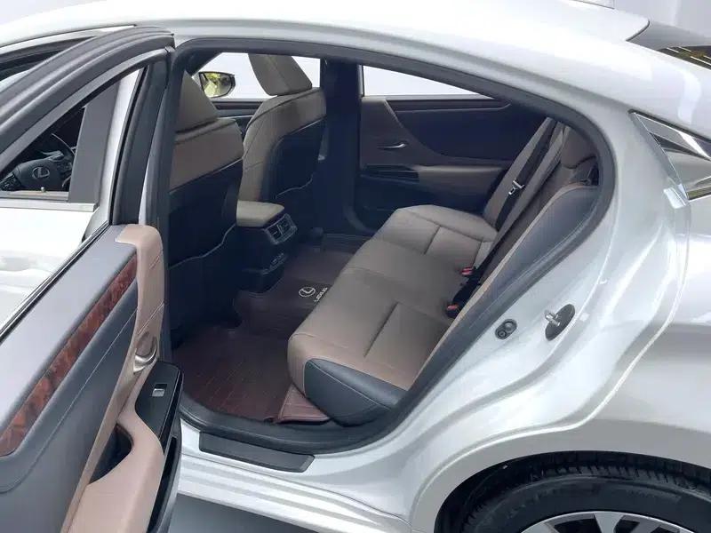 Lexus ES 2022 200 Premium Edition — миниатюра 18