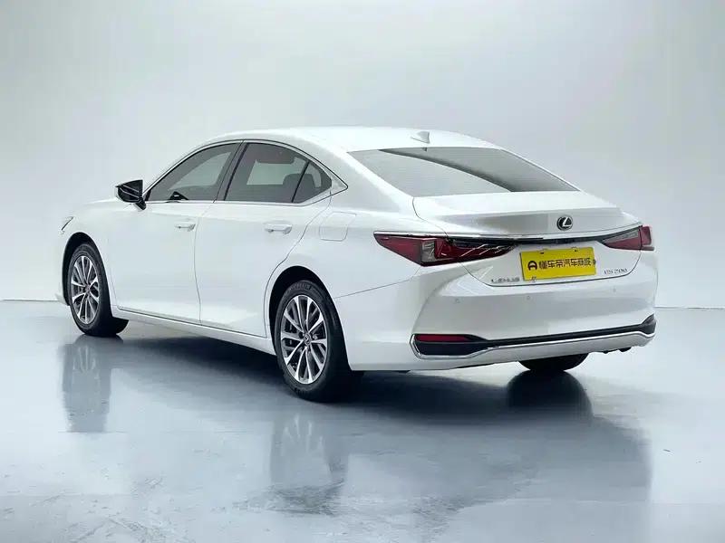 Lexus ES 2022 200 Premium Edition — миниатюра 5