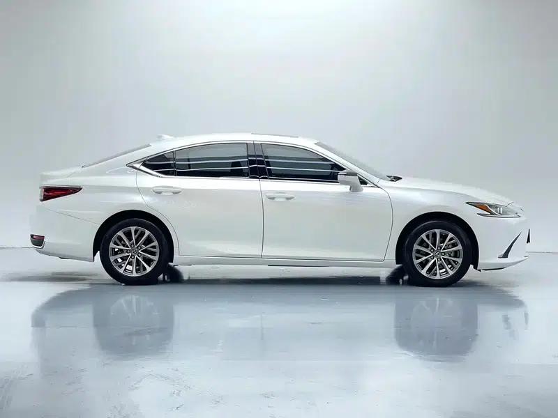Lexus ES 2022 200 Premium Edition — миниатюра 8